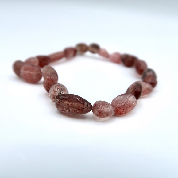 RARE CHERRY QUARTZ BRACELET - Picture 2 of 4